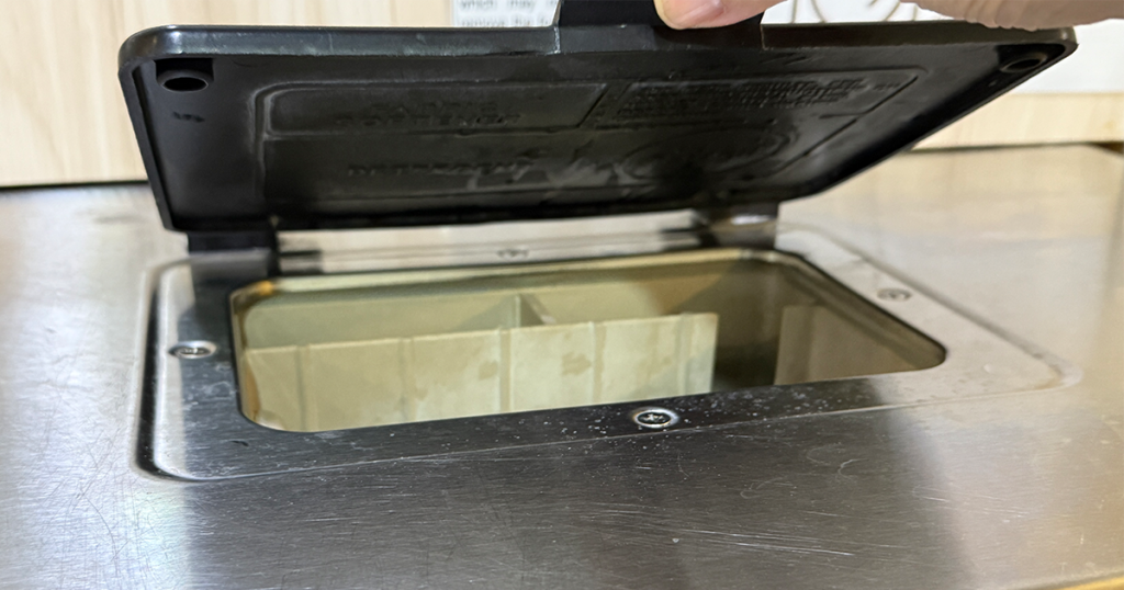 202411-Taipei-Mrs-White-LAUNDROMAT-05-Washing-Machine-2-191442