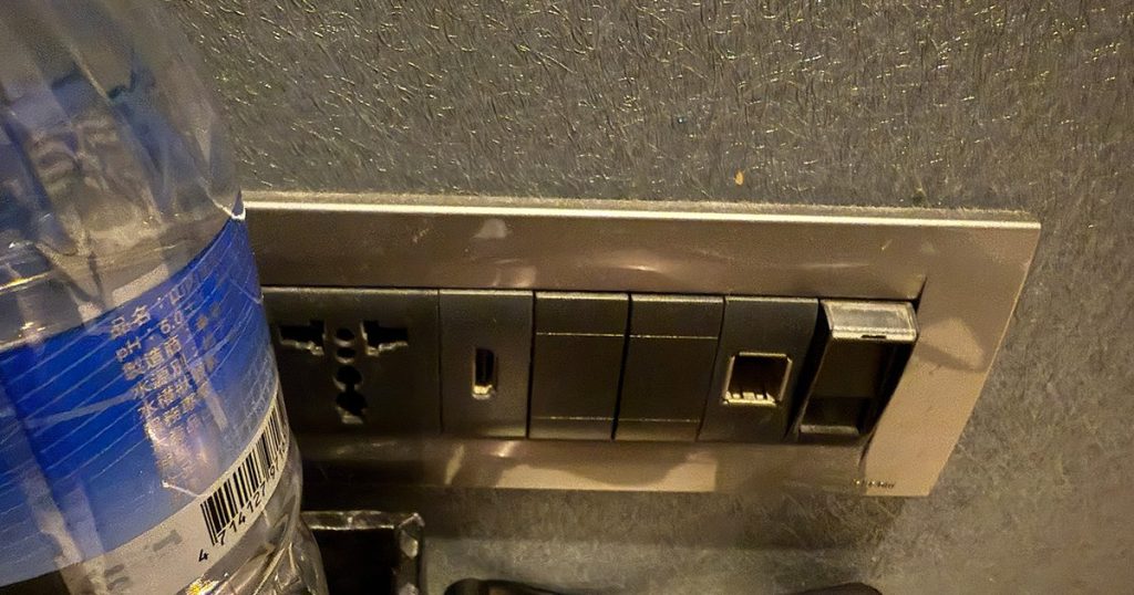 202411-Taipei-YiSuHotel-TaipeiNingxia-11-guestroom-5-192025