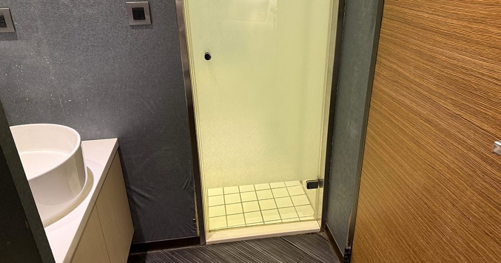 202411-Taipei-YiSuHotel-TaipeiNingxia-16-washroom-2-211006