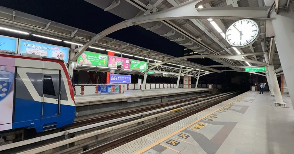 202411-AroundAsia-Bangkok-01-SanamPaoStation-1-055400