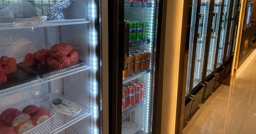 202411-AroundAsia-Bangkok-09-BKK-MiracleLounge-concourseD-food-5-073700