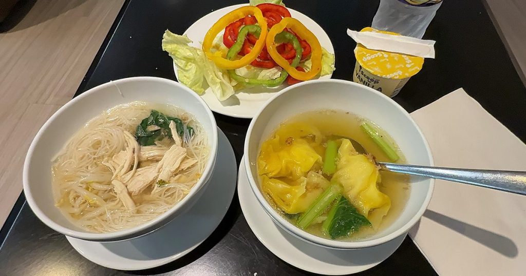 202411-AroundAsia-Bangkok-10-BKK-MiracleLounge-concourseD-food-6-074218