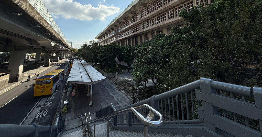 202411-AroundAsia-Taipei-14-TaipeiStation-1-095428