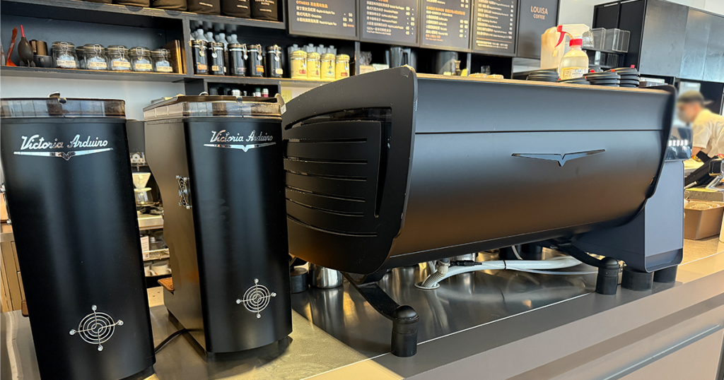 202411-AroundAsia-Taipei-36-LOUISA-COFFEE-JianchengCircle-5-114435