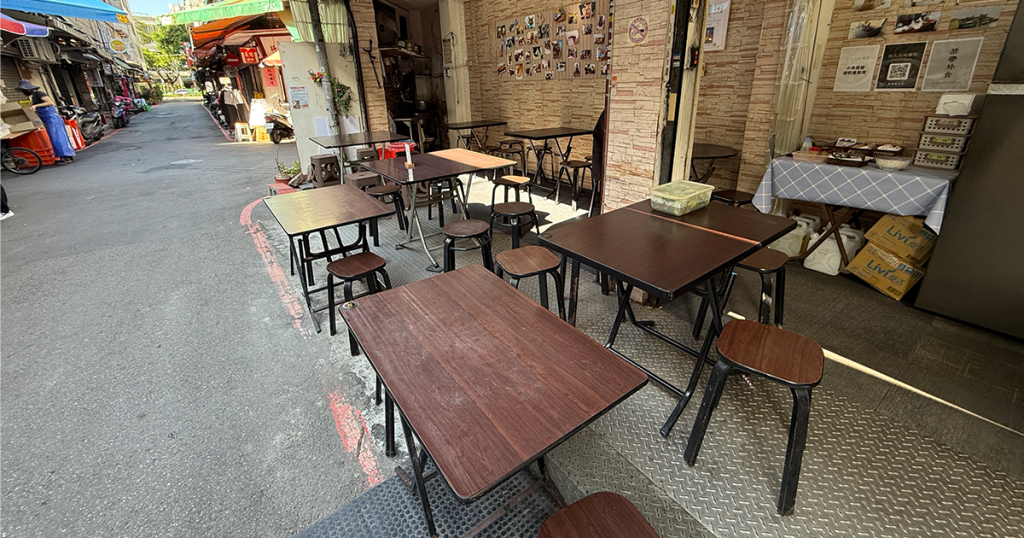 202411-AroundAsia-Taipei-65-beefnoodles-3-110117