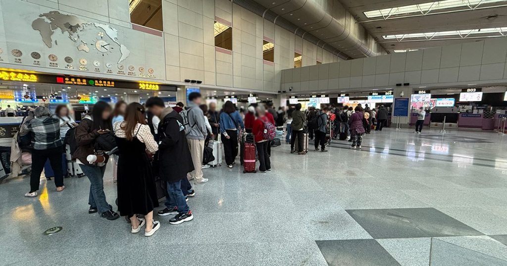 202411-AroundAsia-XiamenAir-FOC-TSA-02-checkincounter-2-160918