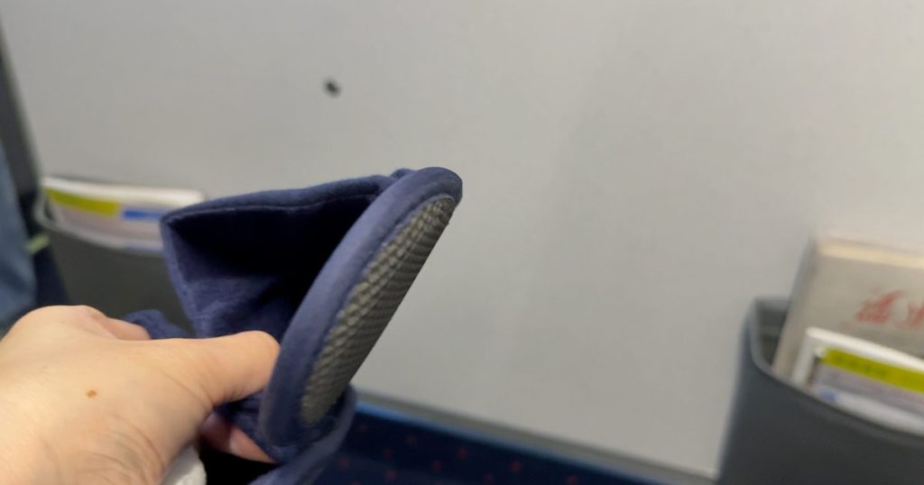 202411-AroundAsia-XiamenAir-FOC-TSA-22-Business-amenity-3-175512